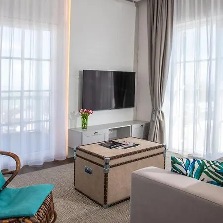 Balalake Aparthotel *
