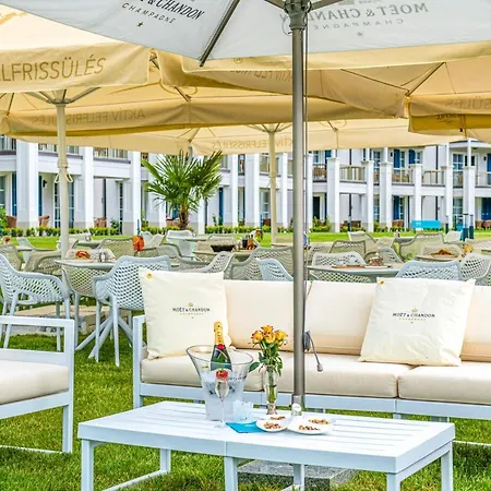 Balalake Aparthotel